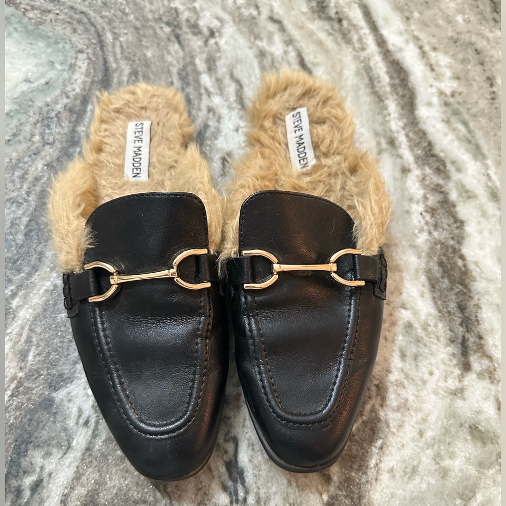 Steven Madden Black Mules with Faux Fur Size 8
